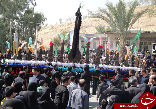 فارس یکپارچه سیاهپوش در عزای حسین + تصاویر