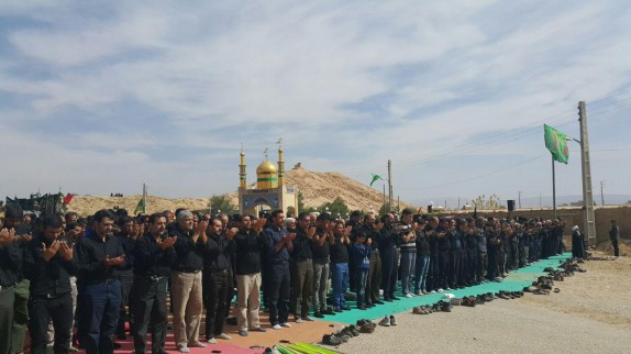 نماز ظهر عاشورا در سراسر استان اقامه شد
