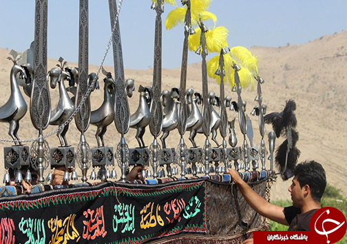 فارس یکپارچه سیاهپوش در عزای حسین + تصاویر
