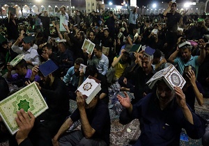 سنت حسنه احیای قرآنی شب عاشورا در قم برگزار شد