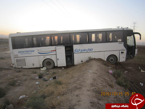 واژگونی اتوبوس مسافربری در محور قوچان
