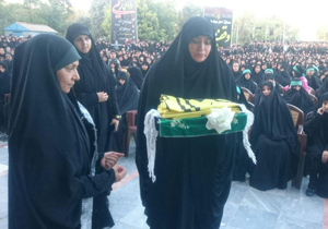 الهام چرخنده در مراسم رهروان زینبی + تصاویر