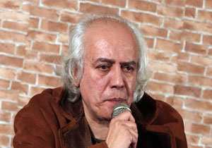 سیروس الوند فیلم «آنجا همان ساعت» را می‌سازد؟