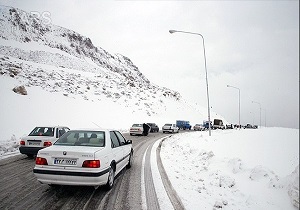 بارش برف در گردنه های الماس و حیران