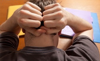 هر دقیقه یک نزاع اجتماعی اتفاق می افتد / مهاجرت ساليانه بیش از 300 هزار نفر