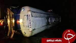واژگونی تریلی سوخت در محور سربیشه-نهبندان