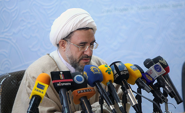 خدای متعالی تفرقه را مساوی با شرک می&zwnj;داند