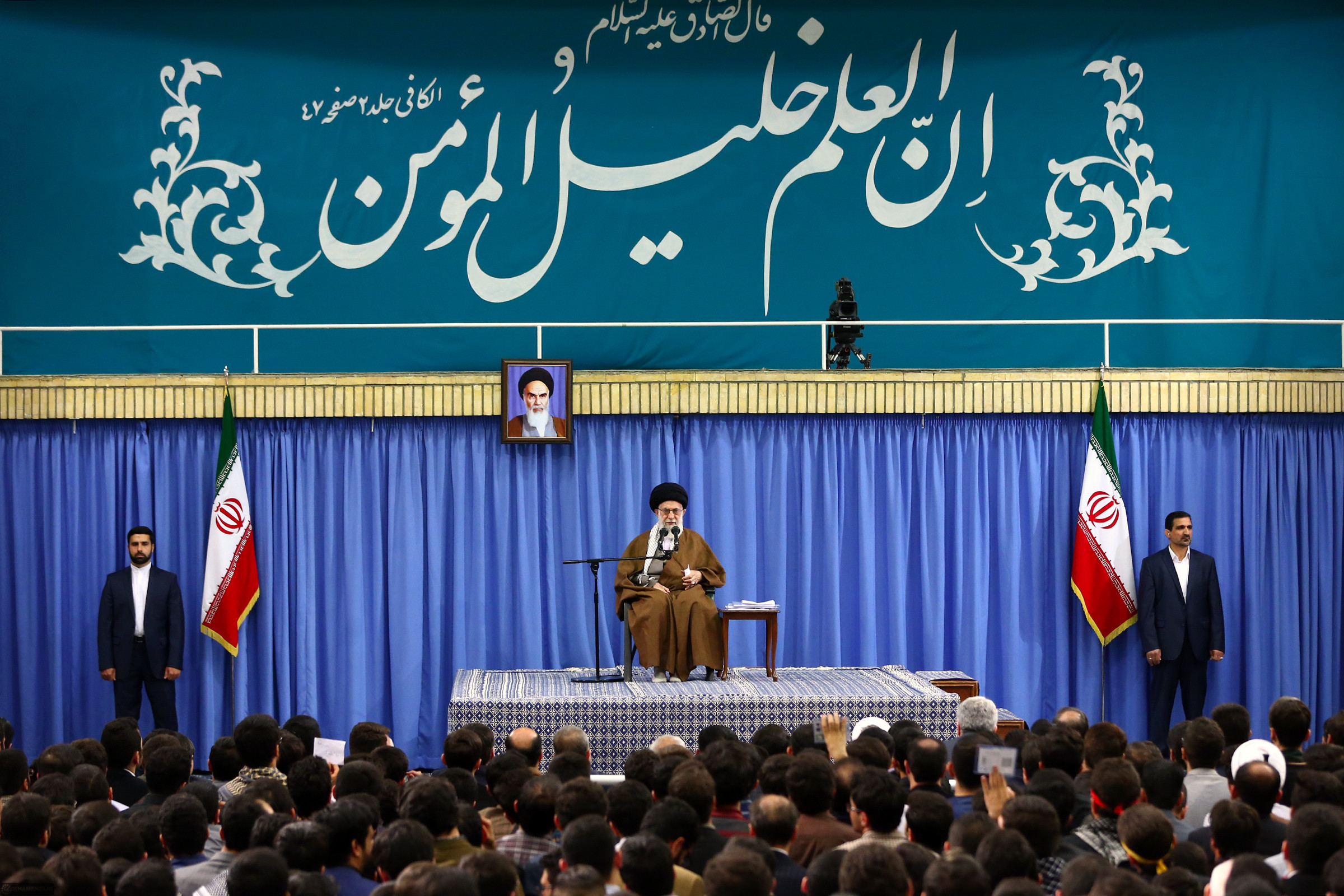 ایرانِ پیشرفته و شریف، نیازمند نسل جوانی شجاع، تحصیل&zwnj;کرده و انقلابی/ آمریکا به&zwnj;دنبال حذف معیارهای دینی در حکومت است