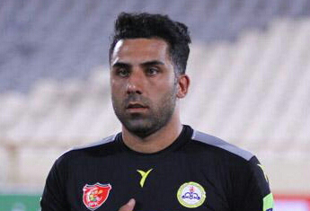 فراهانی: شکست از پرسپولیس را برابر ذوب آهن جبران می کنیم
