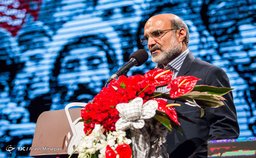 دکتر علی عسکری: امنیت امروز ما از برکات دفاع مقدس است/ شهاب حسینی جایزه&zwnj;اش را به فرزندان شهید بابایی تقدیم کرد