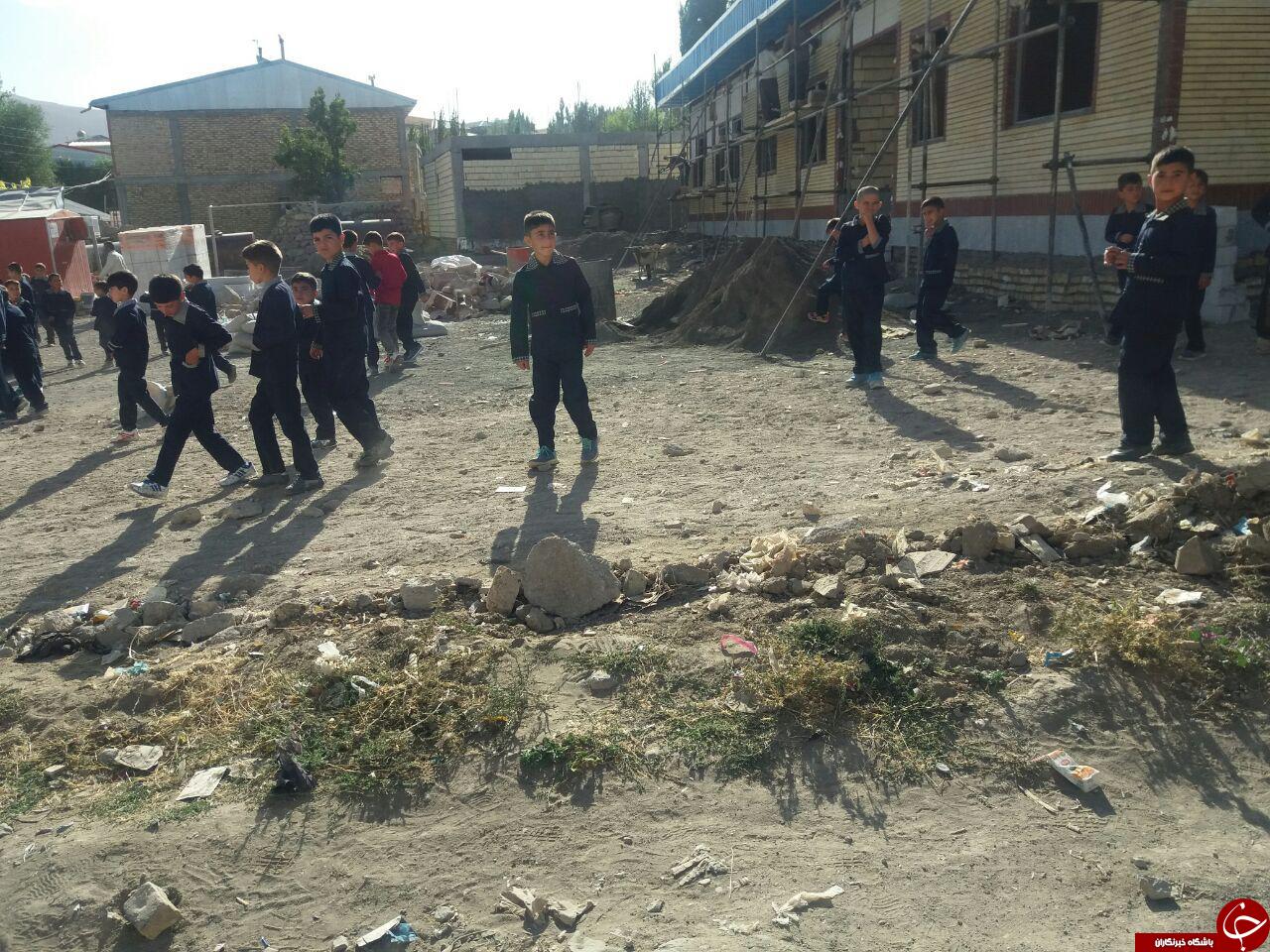 سنگ و کلوخ، لوازم بازی دانش آموزان! + تصاویر