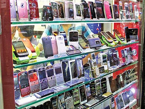 فروشنده گوشی های تقلبی دستگیر شد