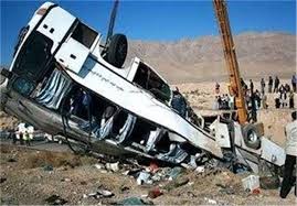 واژگونی یک دستگاه اتوبوس در محور ساوه- همدان ۳۴ مصدوم برجای گذاشت