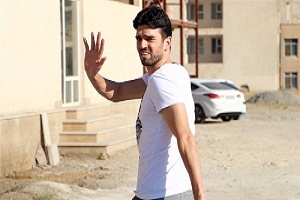 خرید جدید آبی ها نیامده مصدوم شد