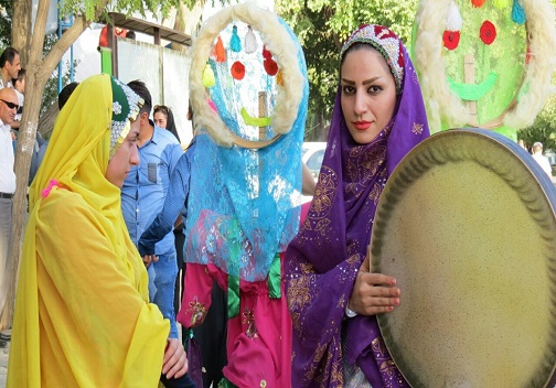 اجرای 27 نمایش در اولین روز از جشنواره بین المللی تئاتر خیابانی مریوان +تصاویر