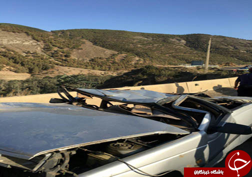 4 زخمی در واژگونی خودروی حامل اتباء خارجی + تصاویر 4 زخمی در واژگونی خودروی حامل اتباء خارجی + تصاویر