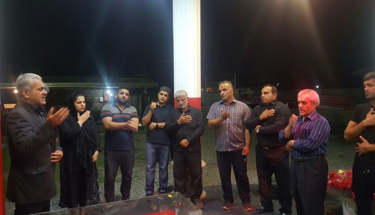 سرپرست باشگاه پرسپوليس بر سر مزار مرحوم هادى نوروزى