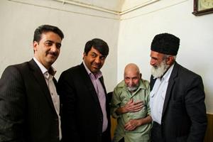 دیدار مدیران استان با خانواده شهدا