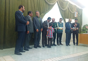 تجلیل از دانش آموزان ممتاز شاهد و ایثارگر جهرمی