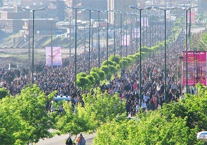 رکورد پیاده‌روی خانوادگی کشور در ماکو شکسته شد