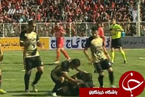 گل محمدجواد زارعی ؛(قشقایی شیراز  1  - 0 پرسپولیس) + فیلم