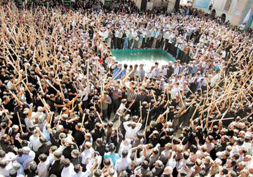 کاشانی&zwnj;ها در مشهد اردهال فرش سوگ شستند و اشک ماتم ریختند
