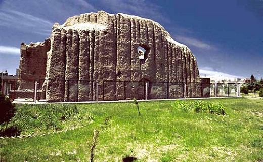 آشنایی با گنبد زنگوله دامغان + تصاویر