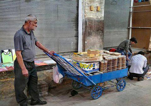 نان آورخانواده دیگر یک نفر نیست /کارگران با بی پولی گذر عمر می‌کنند