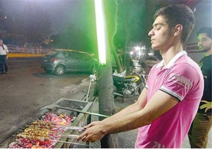برخوردهای قانونی با فروشندگان جگرهای غیربهداشتی در شیراز