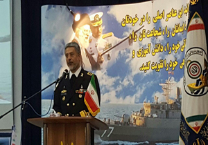 نیروی دریایی و اسکورت 10 هزار کشتی تجاری