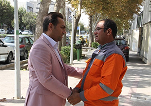 هدیه 5 میلیون تومانی دستمزد امانتداری پاکبان شیرازی