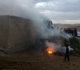انبار علوفه در بوکان طعمه حریق شد