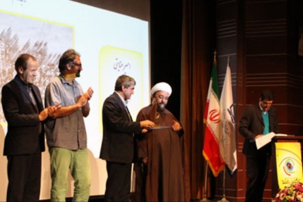 مهتاب شورورزی،عکاس برگزیده جشنواره هنری عکس رشد