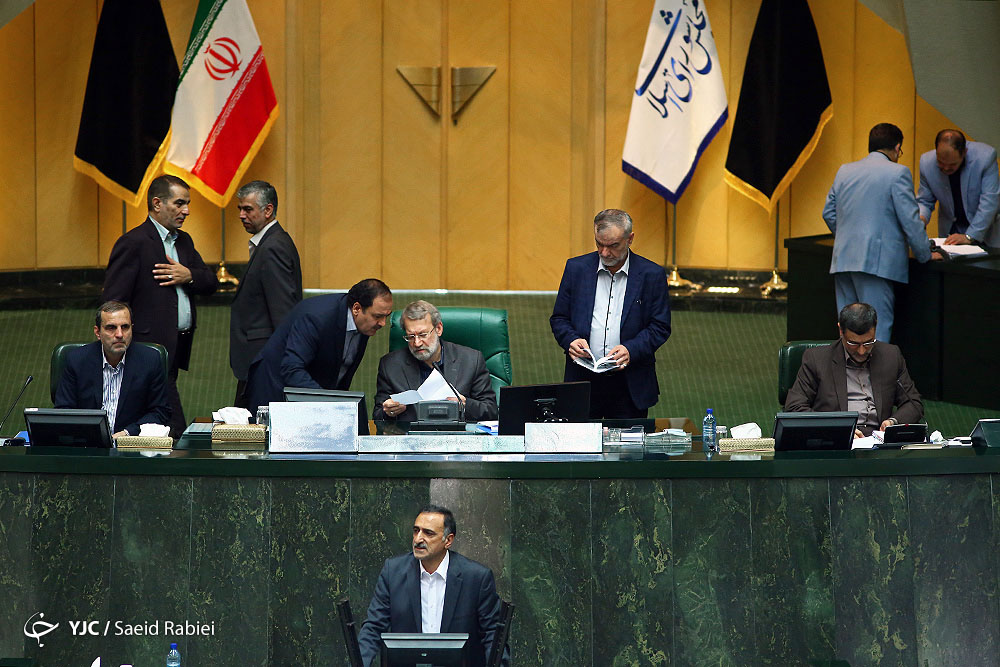 آغاز اظهارات سلطانی&zwnj;فر وزیر پیشنهادی ورزش و جوانان در مجلس/شکری: آیا می&zwnj;خواهید ورزش را هم سیاسی کنید؟/موسوی:سلطانی فر در آرام کردن حاشیه&zwnj;ها توانایی لازم را دارد+ فیلم