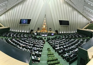 دانش آشتیانی از مجلس دهم رای اعتماد گرفت
