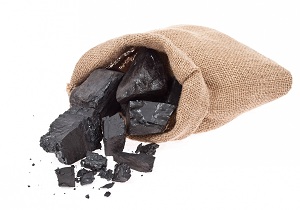 کشف يک ونيم تن زغال بلوط قاچاق در کرمانشاه