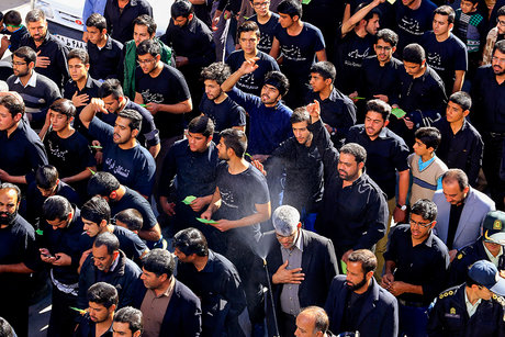 تجمّع بزرگ زائرین اربعین حسینی در کرمان