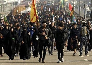گردهمایی زائران اربعین حسینی در مصلی اردبیل