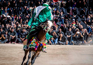 لامرد میزبان  نمایشگاه خورشید روی خاک