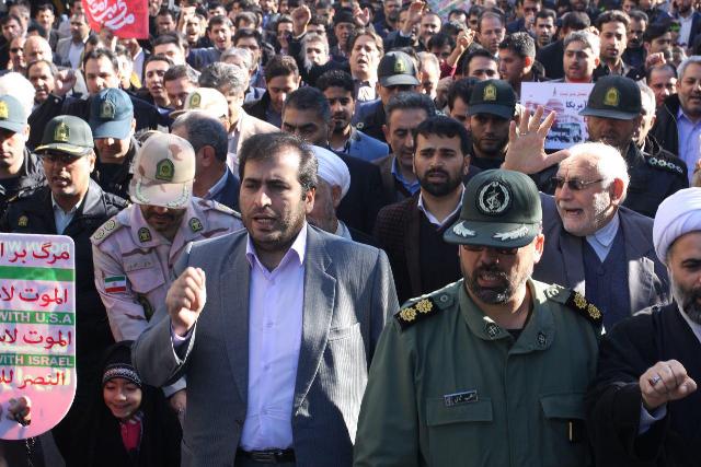 مراسم راهپیمایی یوم الله 13 آبان در پارس آباد برگزار شد