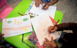 برپایی نمایشگاه نقاشی هنرمندان کوچک در یزد