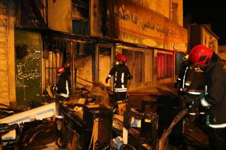 انبار لوازم منزل در مشهد طعمه حریق شد