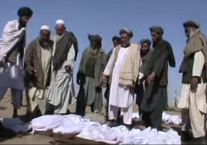 عزاداران خشمگین افغانستانی قربانیان خود را دفن کردند + فیلم