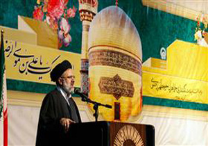 خوش خلقی و بردباری لازمه خدمتگذاری در آستان قدس