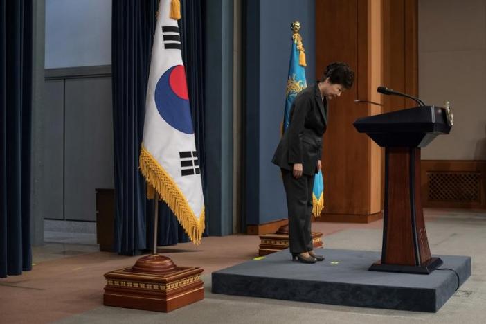 مردم کره جنوبی با برگزاری تظاهرات گسترده، خواستار استعفای رئیس&zwnj;جمهور این کشور شدند+تصاویر