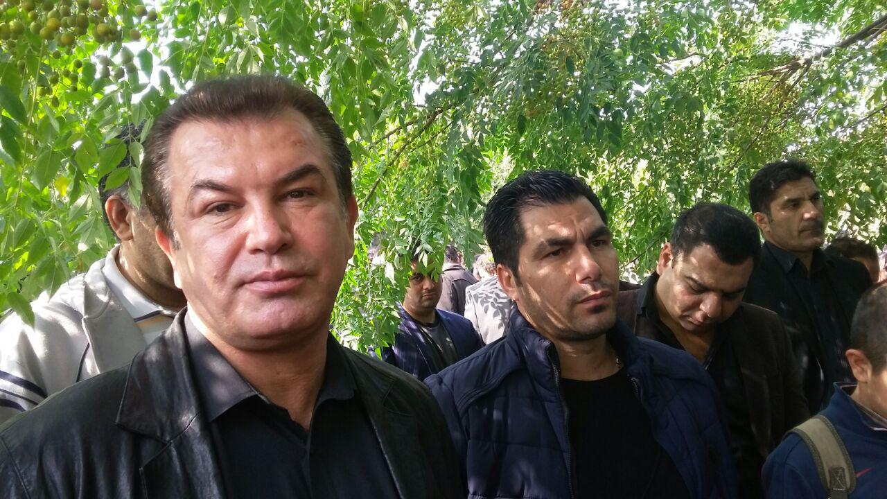 آخرین وداع با مرحوم پورحیدری/منصورخان به خانه ابدی رسید+عکس و فیلم