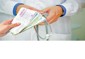سودجويی برخی پزشكان از پنهانكاری سرطان