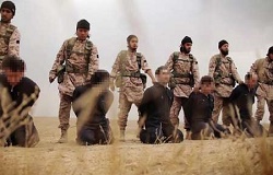 داعش عناصر خود را با چاقوی کُند سر برید!