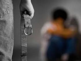 کودک آزاری مهمترین دلیل بی سرپرستی کودکان در کشور