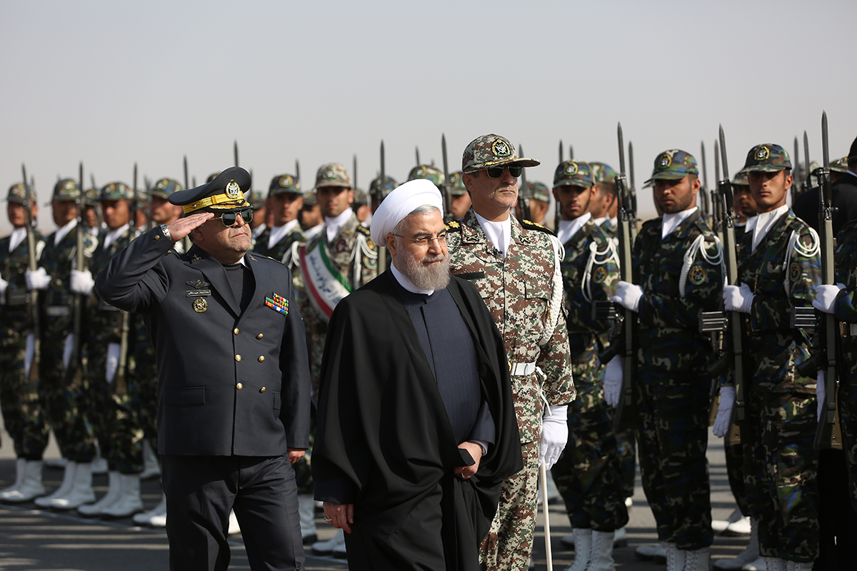 روحانی وارد اراک شد